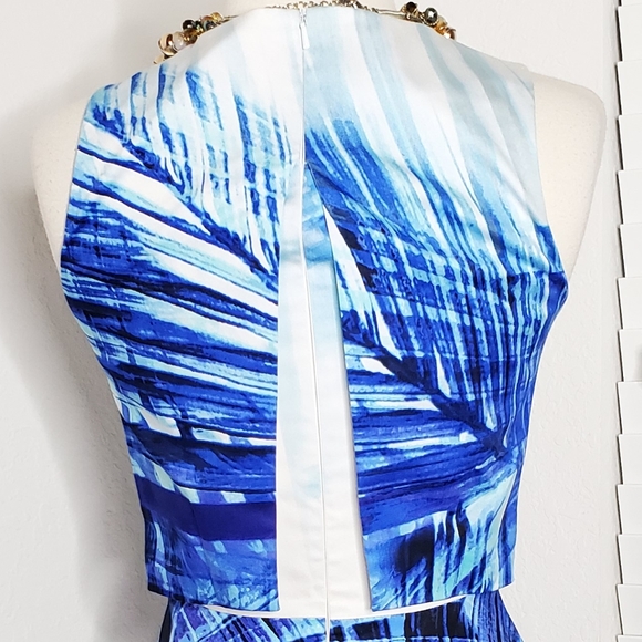 KAREN MILLEN Blue Palm Print Dress 2. - Picture 7 of 8